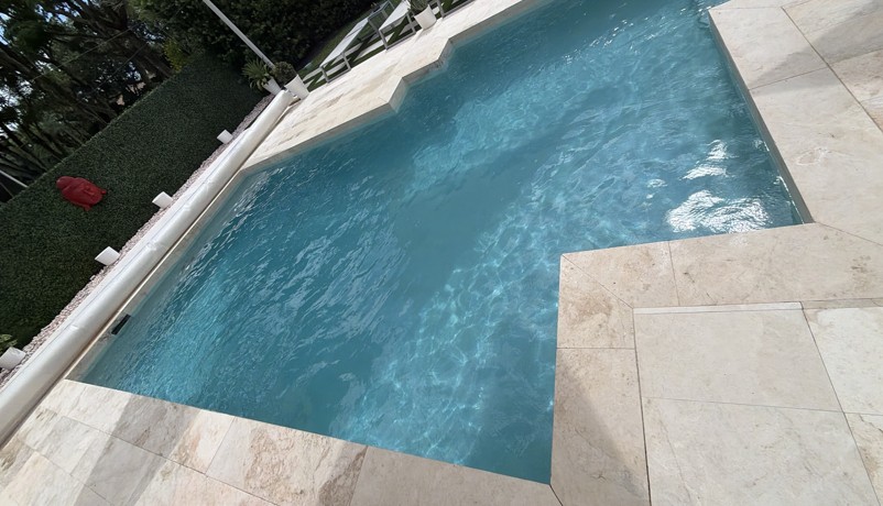 Residential pool cleaning result in Broward County